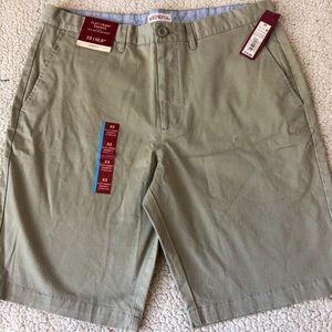 BRAND NEW MERONA Size 33 Tan Khaki Shorts